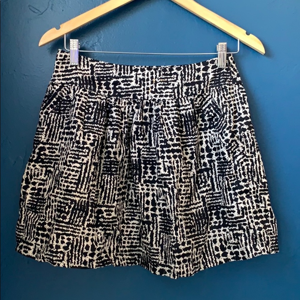 BLCK AND CREAM MINISKIRT